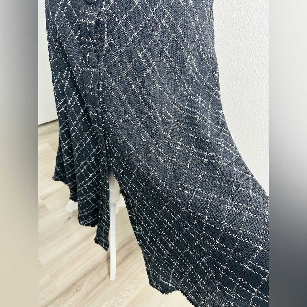 Zara Woman Tweed Maxi Skirt With a Button Down Front and Raw-Edge Hem Size M - Picture 8 of 8